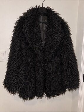 The Edie Faux-Fur Coat in Noir Black / M / NWT